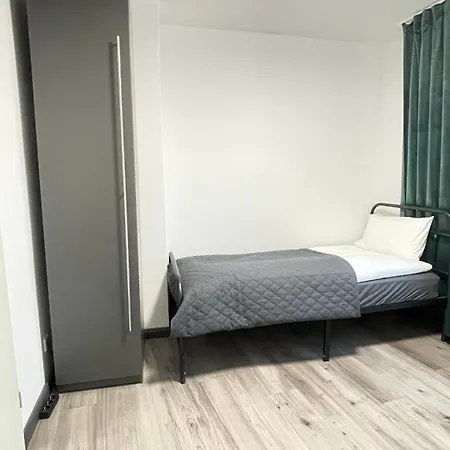 Four Apartment *